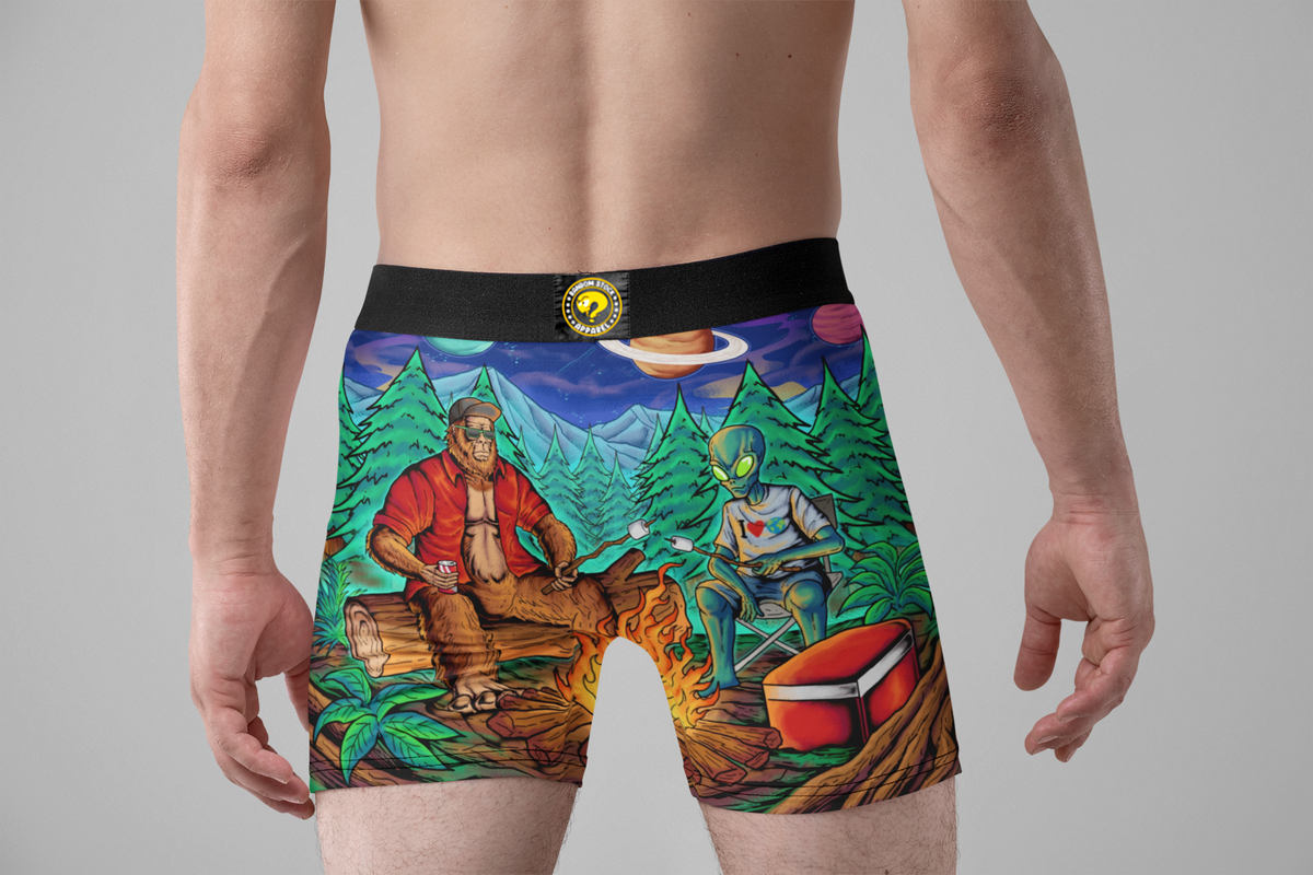 Bigfoot & Alien Campfire Men’s Boxer Briefs – Funny Sasquatch Underwear