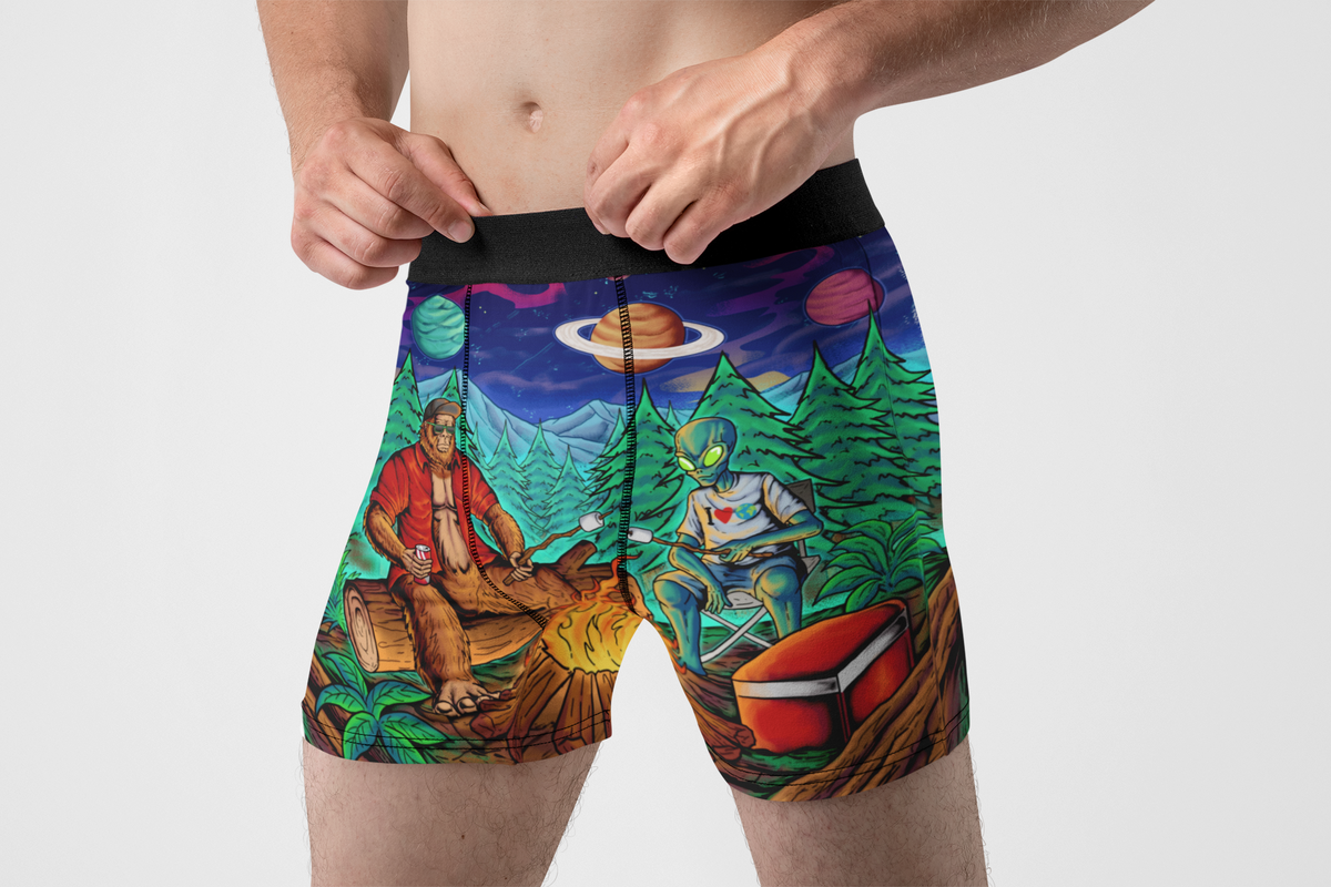 Bigfoot & Alien Campfire Men’s Boxer Briefs – Funny Sasquatch Underwear