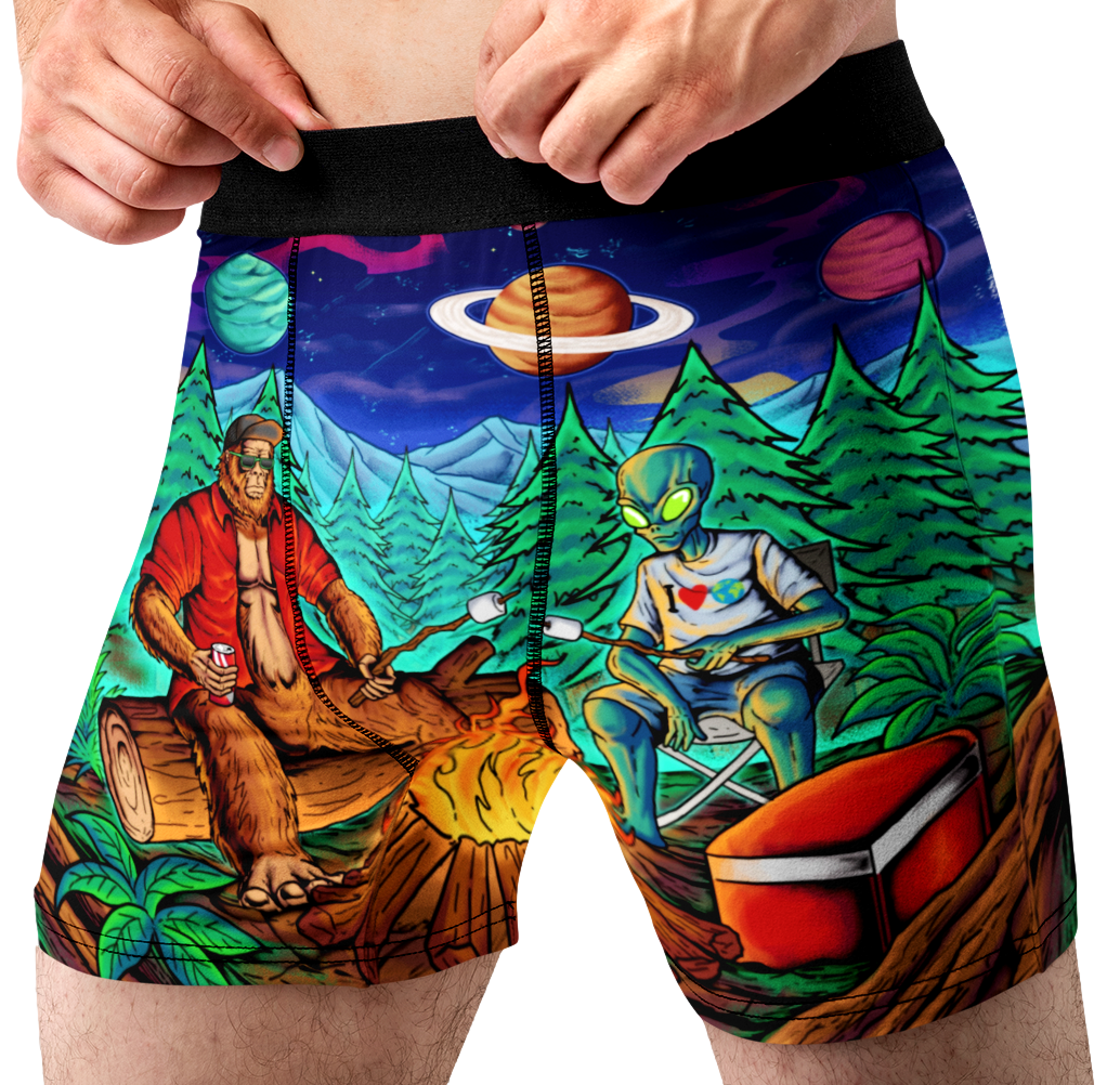 Bigfoot & Alien Campfire Men’s Boxer Briefs – Funny Sasquatch Underwear